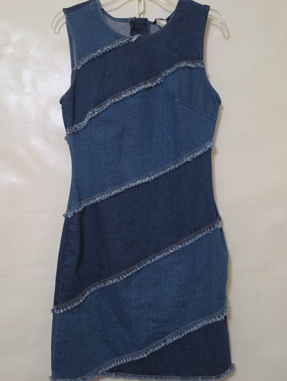 Venus Women's Sleeveless Blue Stretch Denim Jean Shift Dress - Size 10